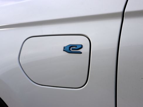 New 2023 Jeep Grand Cherokee 4WD 4xe image 26