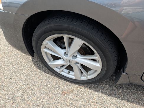 Used 2015 Nissan Altima 2.5 SV w/ Convenience Package FWD image 5