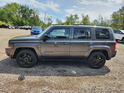 Used 2015 Jeep Patriot Sport w/ Power Value Group FWD image 8