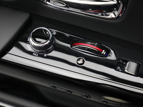 Certified 2023 Rolls-Royce Phantom Sedan w/ The Phantom Package image 23