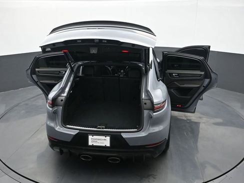 Certified 2022 Porsche Cayenne Turbo GT AWD/4WD image 27