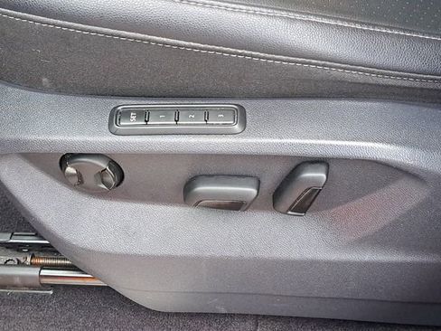 Used 2018 Volkswagen Atlas SEL image 7