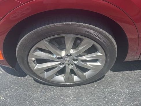 Used 2022 Buick Envision Avenir w/ Safety Package FWD image 12