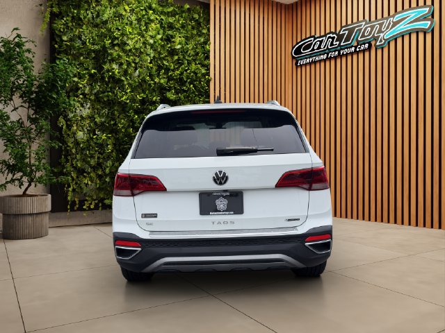 Used 2023 Volkswagen Taos SE w/ Panoramic Sunroof Package AWD/4WD image 5