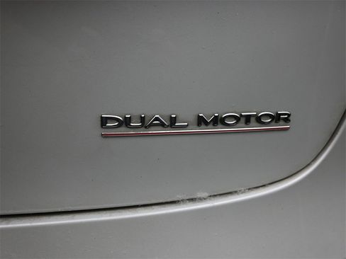 Used 2023 Tesla Model 3 Performance image 10
