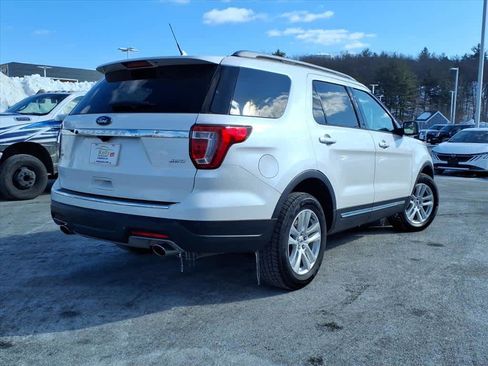 Used 2018 Ford Explorer XLT w/ Equipment Group 202A image 7