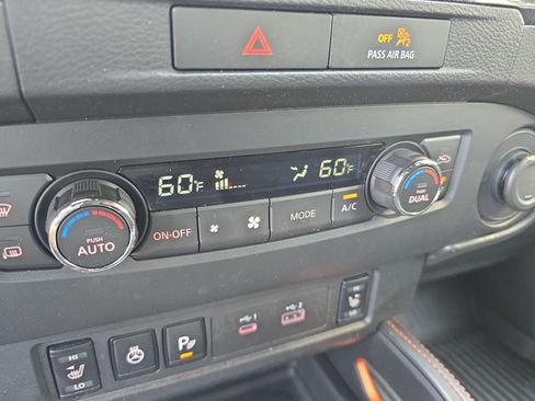 Used 2022 Nissan Frontier PRO-4X AWD/4WD image 21