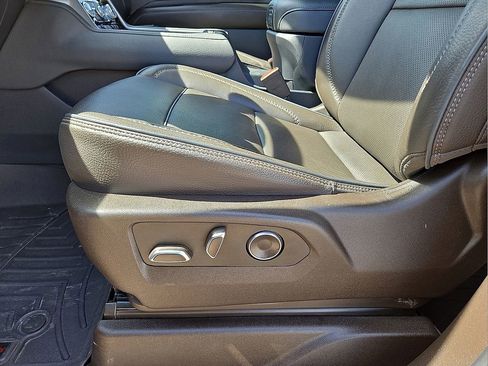 Used 2024 GMC Yukon Denali image 27