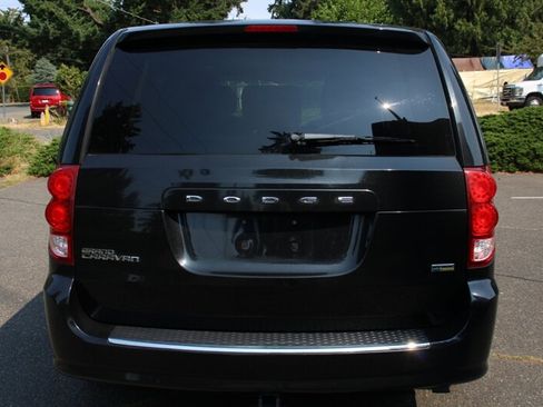 Used 2015 Dodge Grand Caravan SE w/ Quick Order Package 29E SE FWD image 10