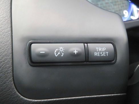 Used 2018 INFINITI Q60 3.0t Luxe image 28