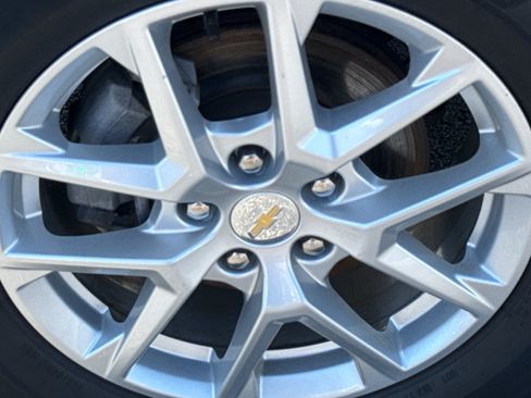 Certified 2024 Chevrolet Equinox LT AWD/4WD image 9