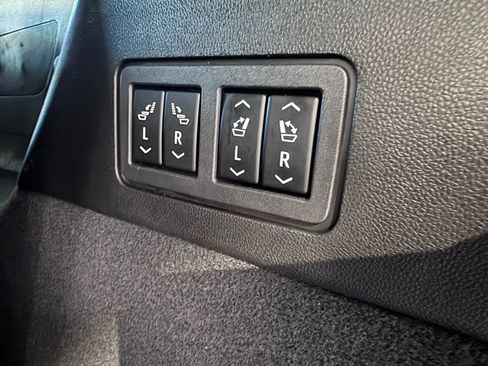 Used 2023 Cadillac XT6 Sport image 45