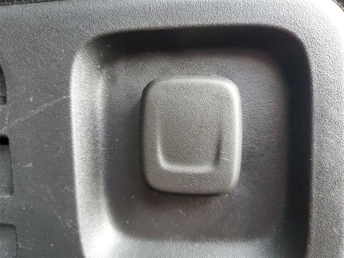 Used 2020 Chevrolet Traverse Premier w/ LPO, Floor Liner Package image 8