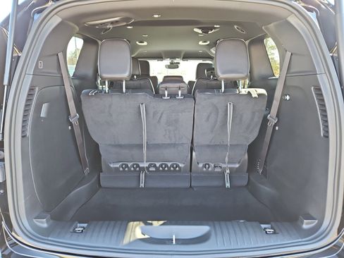 New 2026 Chrysler Pacifica Select image 19