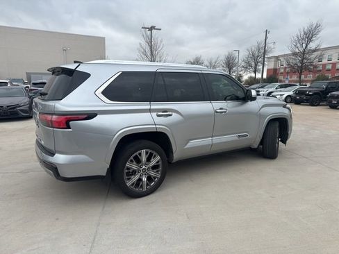 Used 2024 Toyota Sequoia Capstone image 3