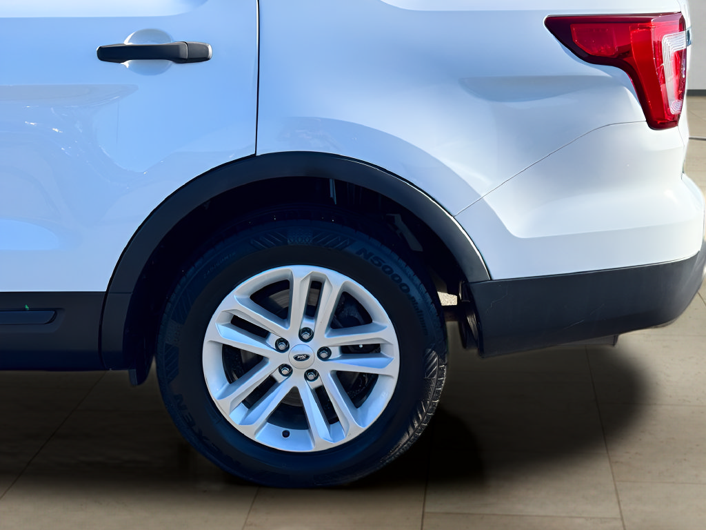 Used 2016 Ford Explorer FWD image 34