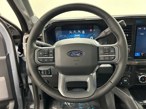New 2027 Ford F250 Lariat w/ Black Appearance Package AWD/4WD image 16