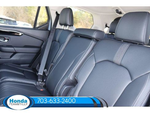 New 2025 Honda Pilot Touring image 30