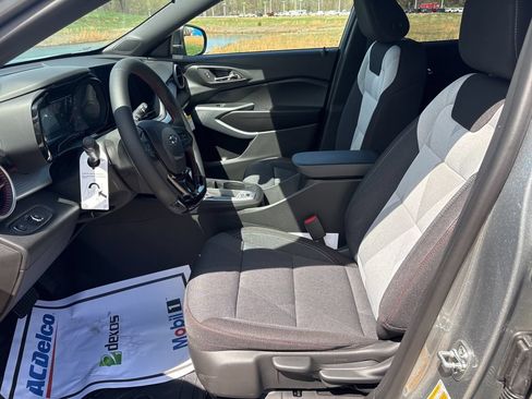 New 2026 Chevrolet Trax RS FWD image 5