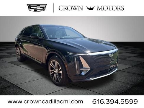 New 2026 Cadillac Lyriq Luxury AWD/4WD image 1