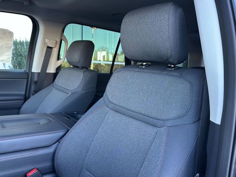 New 2025 Ford Expedition Active image 35