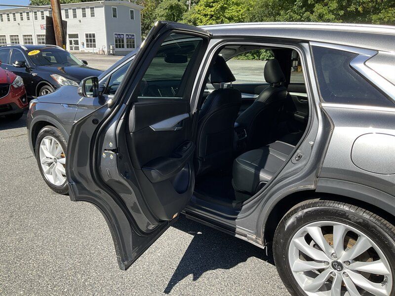 Used 2019 INFINITI QX50 Luxe AWD/4WD image 15