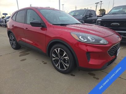 Used 2021 Ford Escape SE w/ SE Sport Appearance Package