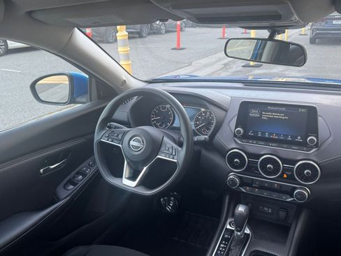 Used 2025 Nissan Sentra SV image 33