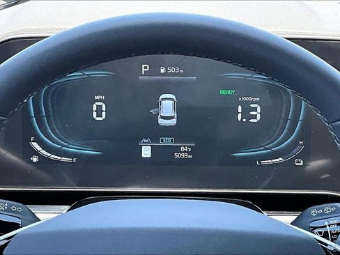 Used 2025 Kia Niro EX Touring FWD image 15