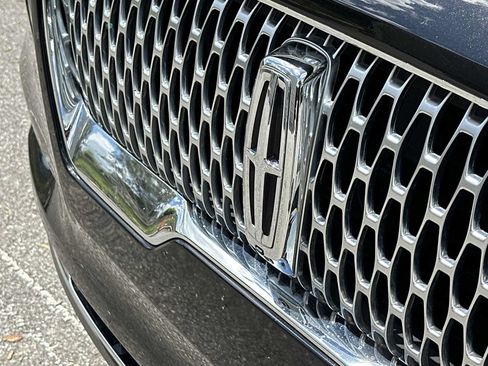 Used 2022 Lincoln Aviator Reserve w/ Equipment Group 201A RWD image 10