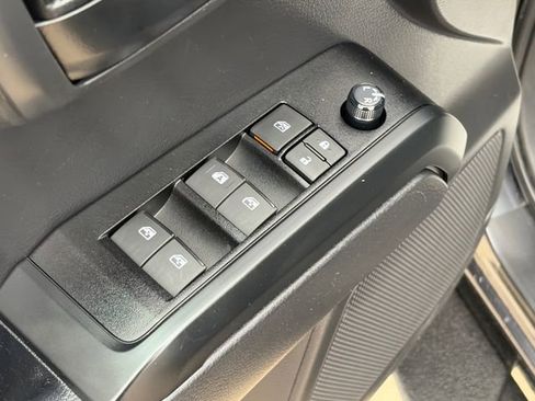 Used 2023 Toyota Tacoma SR AWD/4WD image 18
