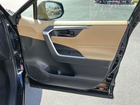 Used 2023 Toyota RAV4 LE image 31