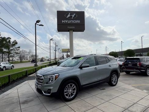 Used 2023 GMC Terrain SLT w/ Tech Package image 7