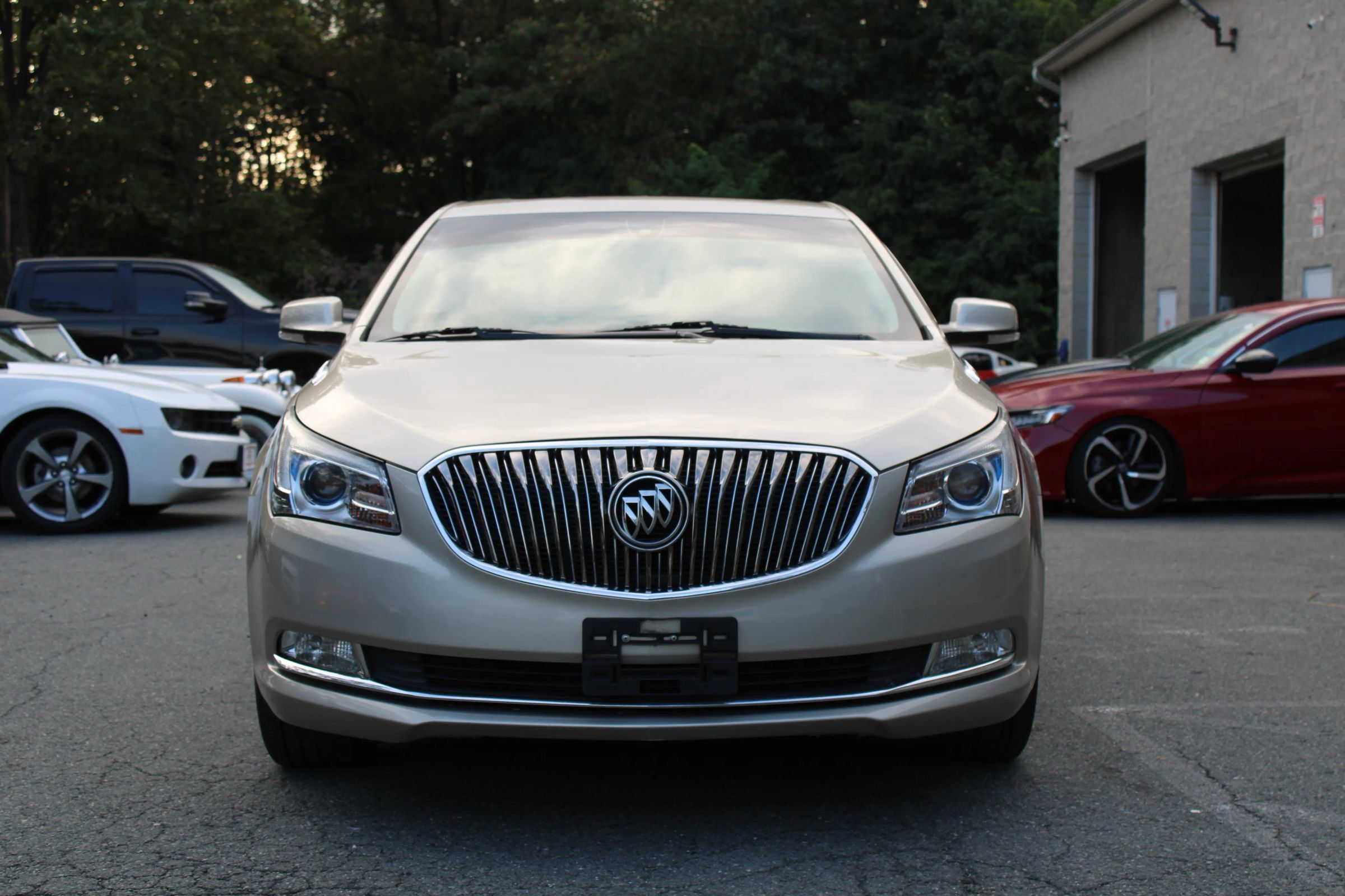 Used 2016 Buick LaCrosse Leather FWD image 3