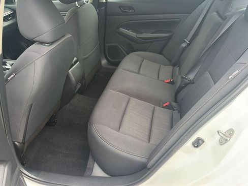 Used 2025 Nissan Altima 2.5 SV FWD image 29