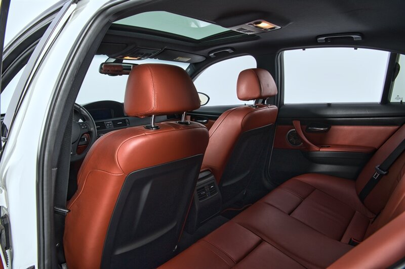 Used 2011 BMW M3 Sedan RWD image 39