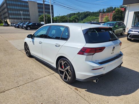 New 2025 Volkswagen GTI SE image 3