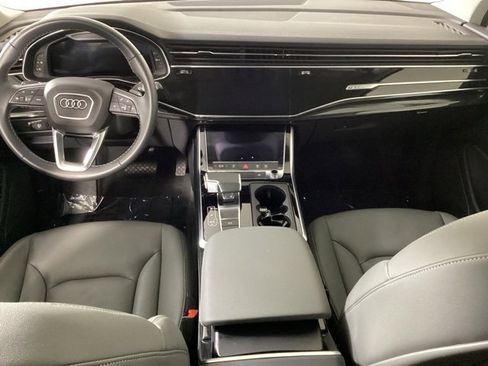 Certified 2025 Audi Q7 3.0T Premium w/ Convenience Package image 11