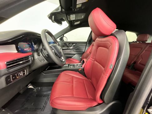 Used 2025 Lincoln Corsair Reserve image 16