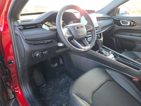 New 2026 Jeep Compass Latitude image 23