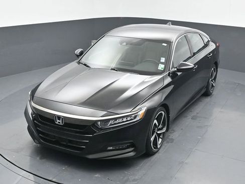Used 2018 Honda Accord Sport image 11