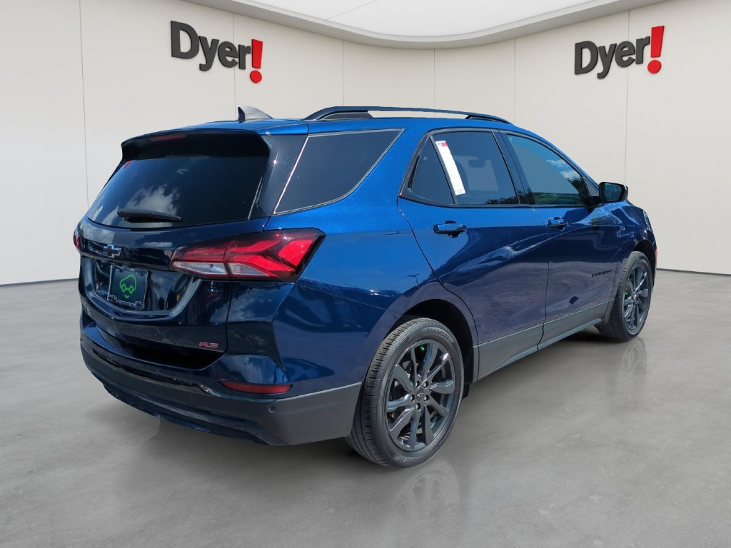 Used 2023 Chevrolet Equinox RS FWD image 3