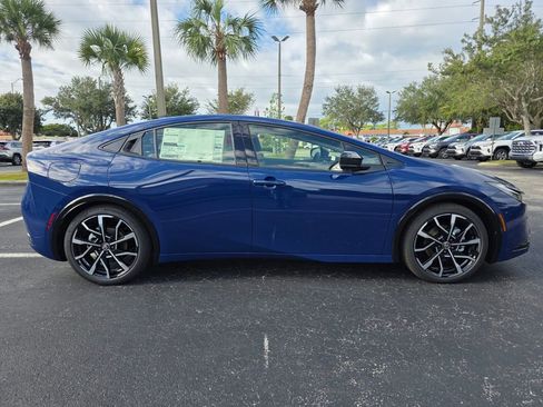 New 2026 Toyota Prius Plug-In Hybrid FWD image 12