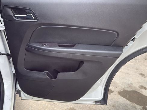 Used 2017 Chevrolet Equinox LT w/ Convenience Package FWD image 36