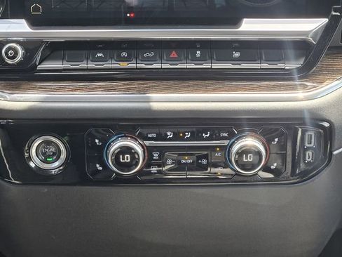 Used 2023 GMC Sierra 1500 SLE image 20