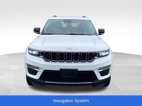Used 2023 Jeep Grand Cherokee Limited AWD/4WD image 2