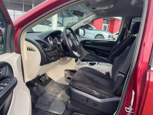 Used 2011 Dodge Grand Caravan Crew image 13