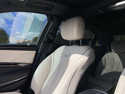Used 2016 Mercedes-Benz Maybach S 600 image 18