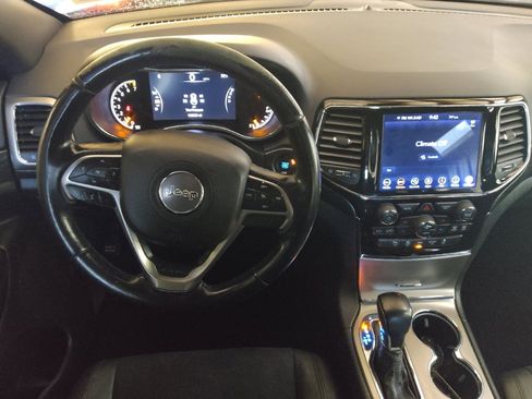 Used 2019 Jeep Grand Cherokee Altitude image 22