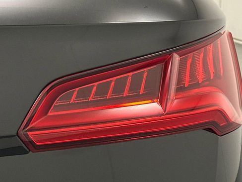 Used 2018 Audi Q5 2.0T Premium Plus w/ Premium Plus Package image 24